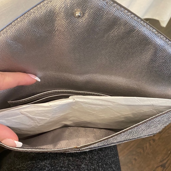 NWT Michael Kors Wallet - Picture 5 of 7